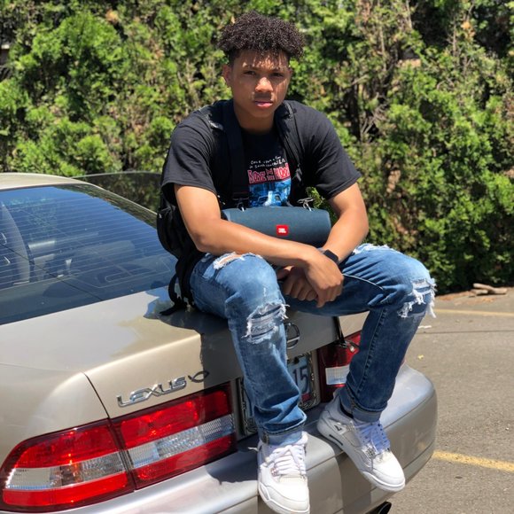 Meet your Posher, Dionte - Picture 1 of 1